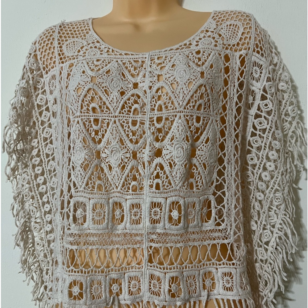 Pullover Poncho Style Hollow Top Medium